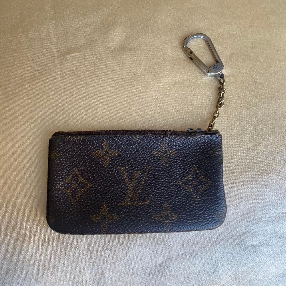 Authentic Louis Vuitton Key Pouch - Picture 2 of 8